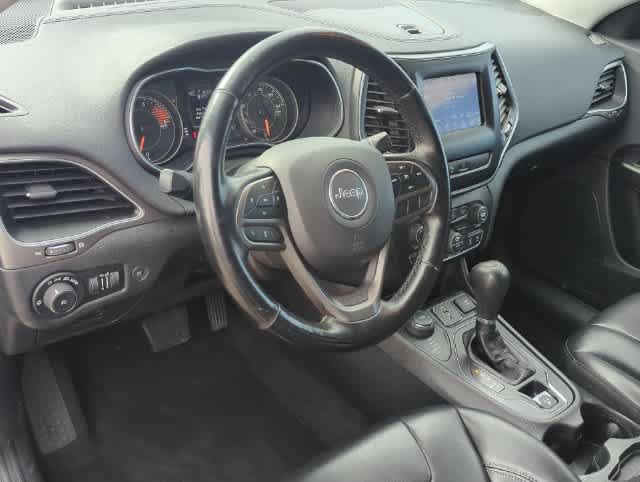 Certified 2020 Jeep Cherokee Latitude Plus w/ Cold Weather Group AWD/4WD image 10