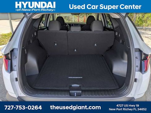 Used 2025 Hyundai Tucson SEL FWD image 12