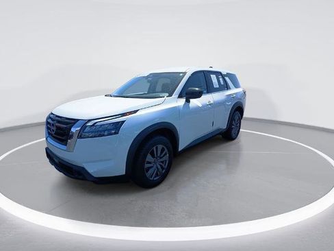 Certified 2024 Nissan Pathfinder S AWD/4WD image 4