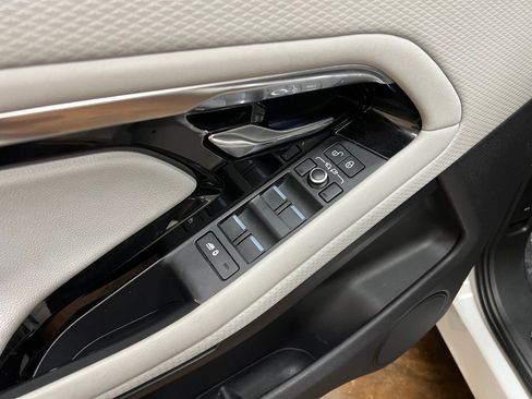 Used 2020 Land Rover Range Rover Evoque S image 27