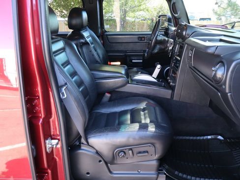 Used 2005 HUMMER H2 SUT w/ Preferred Equipment Group AWD/4WD image 21