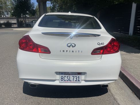 Used 2015 INFINITI Q40 w/ Navigation Package RWD image 14