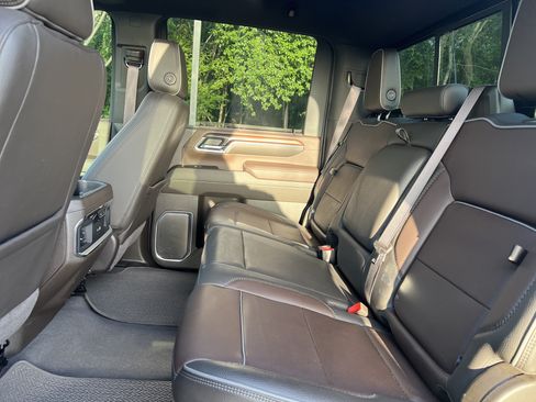 Used 2024 GMC Sierra 2500 Denali w/ Denali Reserve Package AWD/4WD image 28