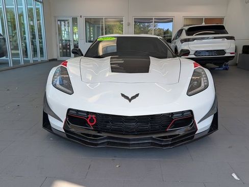 Used 2019 Chevrolet Corvette Grand Sport w/ Carbon Flash Badge Package image 2