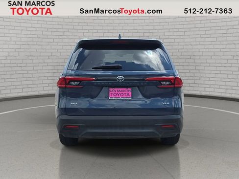 Used 2024 Toyota Grand Highlander AWD image 7