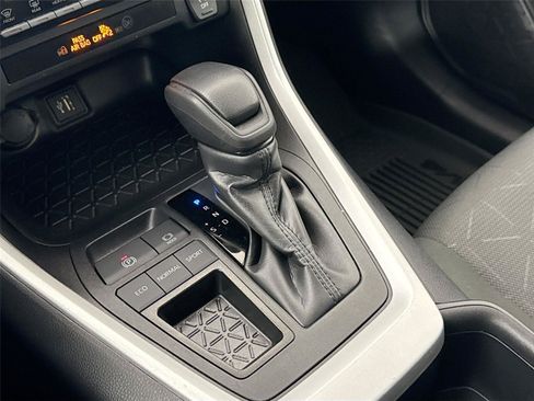 Certified 2025 Toyota RAV4 XLE FWD image 25