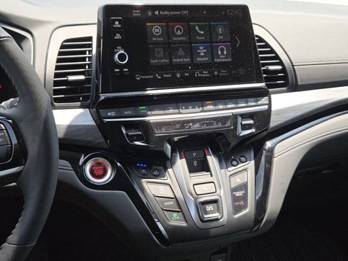 Certified 2026 Honda Odyssey Elite image 38
