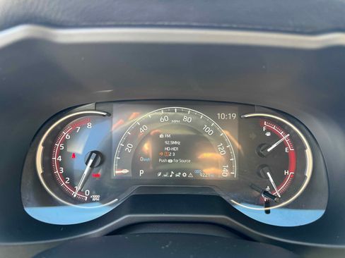 Used 2025 Toyota RAV4 XLE image 19