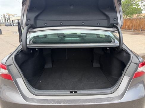 Used 2018 Toyota Camry SE w/ Moonroof Package FWD image 34