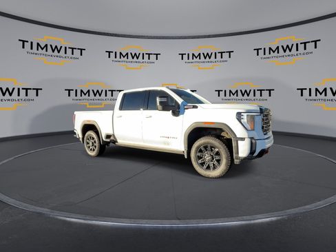 Used 2024 GMC Sierra 2500 AT4 w/ AT4 Premium Plus Package image 3