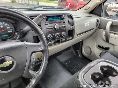 Used 2012 Chevrolet Silverado 1500 W/T RWD image 16