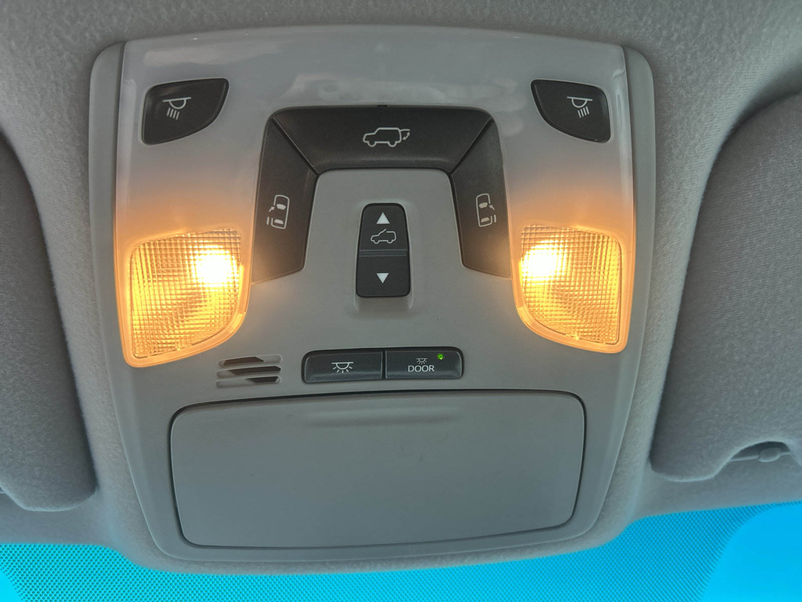Used 2011 Toyota Sienna SE w/ Preferred Pkg FWD image 24