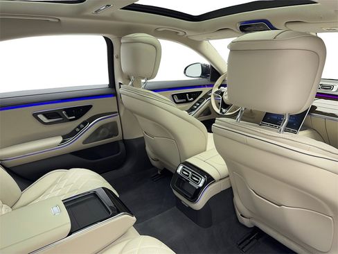 Used 2022 Mercedes-Benz S 500 4MATIC w/ Warmth & Comfort Package image 52
