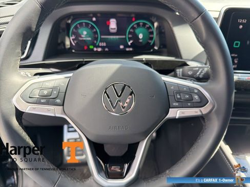 Used 2025 Volkswagen Atlas Cross Sport SEL Premium R-Line image 14