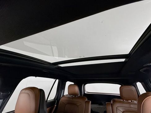 Used 2022 Lincoln Aviator Reserve w/ Equipment Group 201A image 22