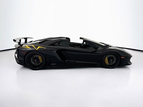 Used 2017 Lamborghini Aventador LP 750-4 Superveloce AWD/4WD image 4