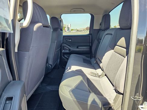 Used 2025 Nissan Frontier SV AWD/4WD image 16