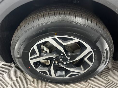 Certified 2024 Kia Sportage LX image 34