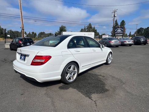 Used 2014 Mercedes-Benz C 250 Sedan image 34
