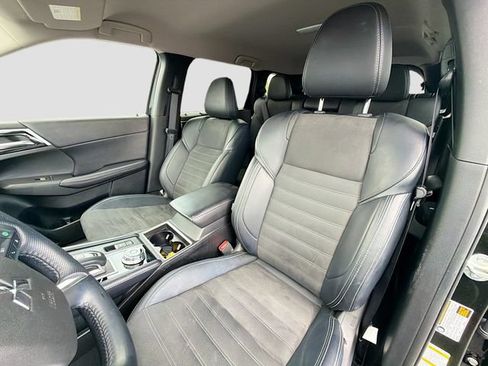 Used 2024 Mitsubishi Outlander SE FWD image 22