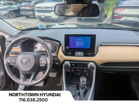 Used 2025 Toyota RAV4 XLE Premium w/ Weather Package AWD/4WD image 6