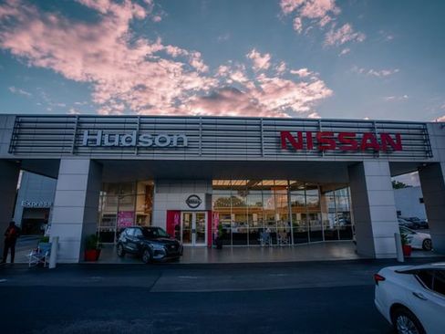 Used 2023 Volkswagen Tiguan SE image 14