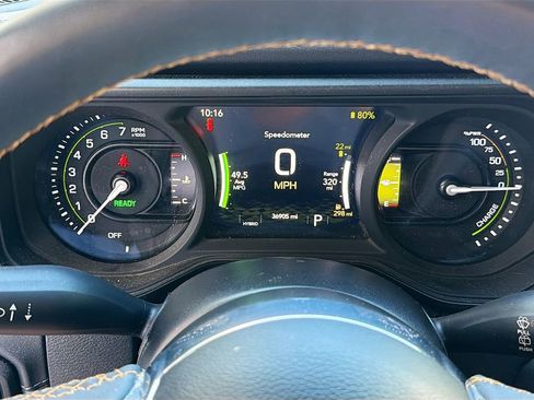 Used 2024 Jeep Wrangler Unlimited Sahara w/ Technology Group AWD/4WD image 11