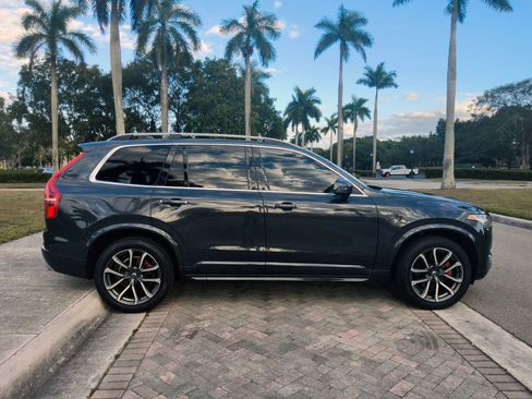 Used 2016 Volvo XC90 T6 Momentum image 12