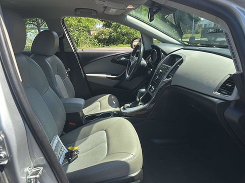 Used 2013 Buick Verano Convenience FWD image 16