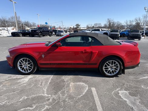 Used 2012 Ford Mustang Premium image 7