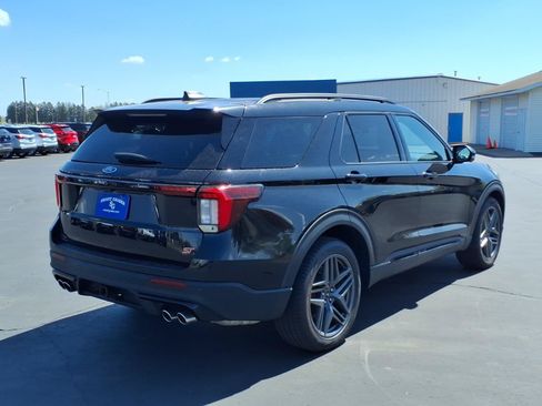 Used 2025 Ford Explorer ST AWD/4WD image 6