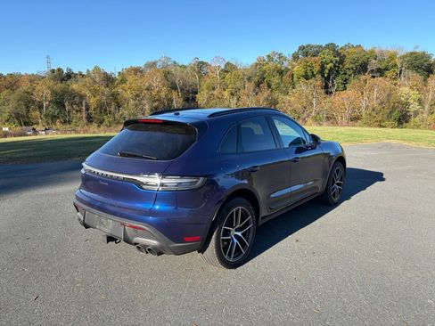 Certified 2025 Porsche Macan image 7