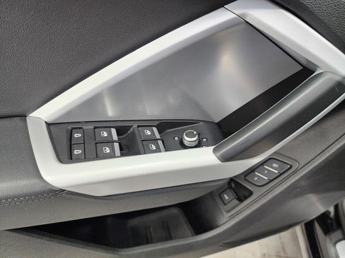 Used 2023 Audi Q3 2.0T Premium image 38