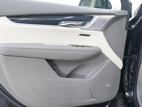 Used 2022 Cadillac XT6 Premium Luxury AWD/4WD image 20