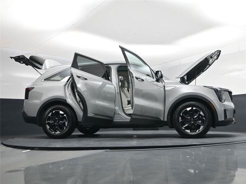 New 2026 Kia Sorento S image 40