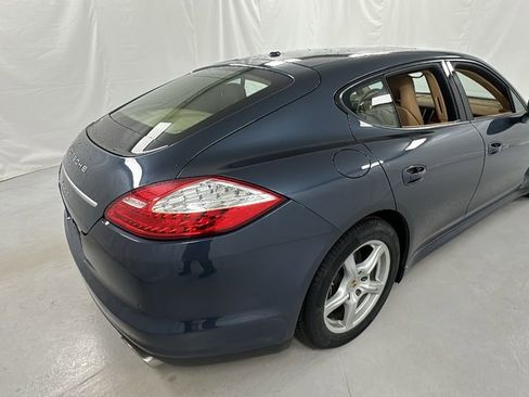 Used 2011 Porsche Panamera 4 image 3
