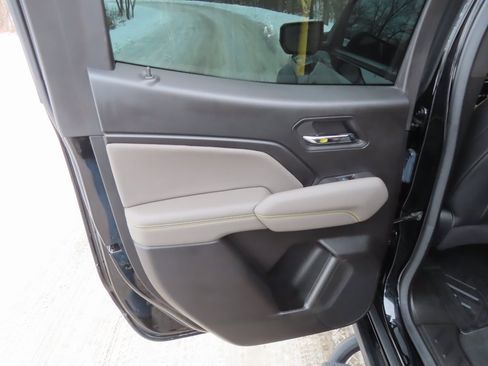 Certified 2024 Chevrolet Colorado ZR2 w/ ZR2 Bison Edition image 33