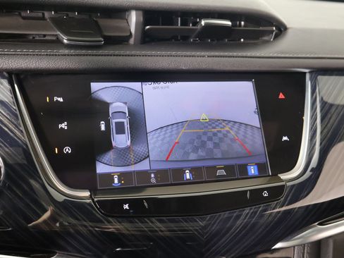 Used 2024 Cadillac XT6 Premium Luxury w/ Technology Package FWD image 6