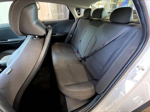 Used 2025 Kia K4 FWD image 14