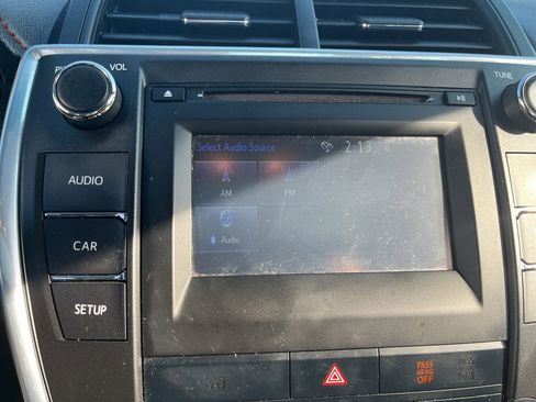 Used 2016 Toyota Camry SE image 22