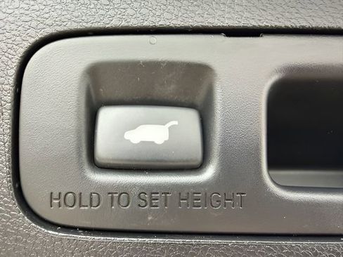 Used 2018 Honda CR-V Touring image 12