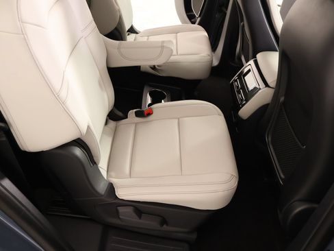 New 2026 Lincoln Aviator 2WD image 15