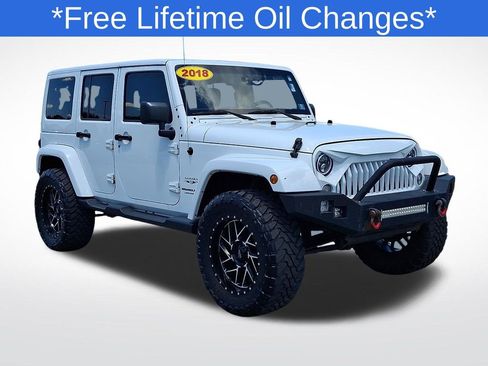 Used 2018 Jeep Wrangler Unlimited Sahara w/ Connectivity Group AWD/4WD image 1