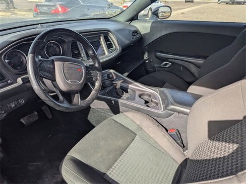 Used 2022 Dodge Challenger GT image 9