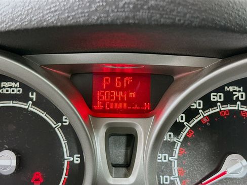 Used 2013 Ford Fiesta SE image 18