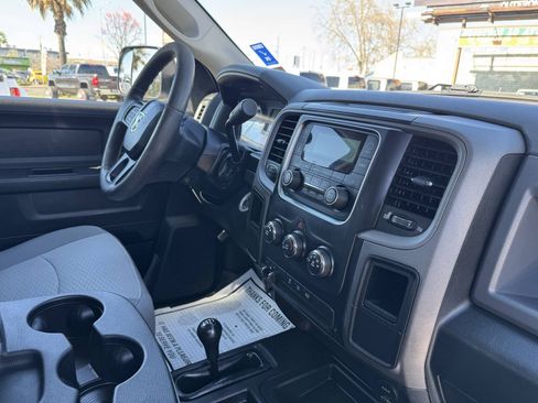 Used 2018 RAM 2500 Tradesman w/ Chrome Appearance Group AWD/4WD image 12