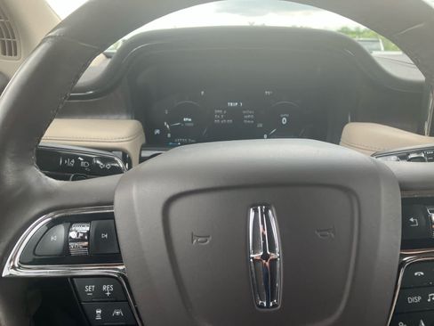Used 2023 Lincoln Nautilus Reserve w/ Equipment Group 202A AWD/4WD image 16