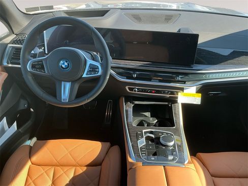 New 2026 BMW X5 xDrive50e image 10