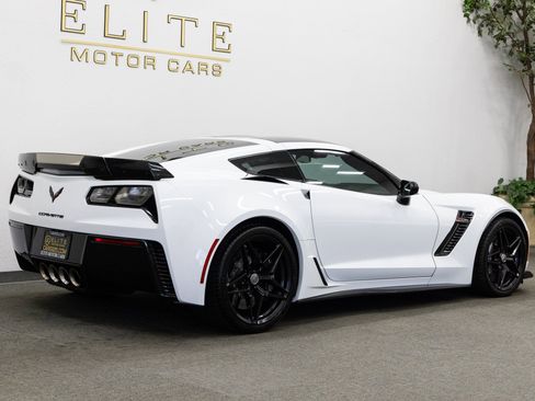 Used 2017 Chevrolet Corvette Z06 image 10
