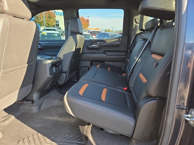Used 2022 GMC Sierra 1500 AT4 w/ AT4 Premium Package AWD/4WD image 32